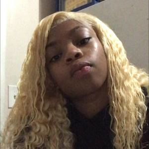 Meet your Posher, Indya